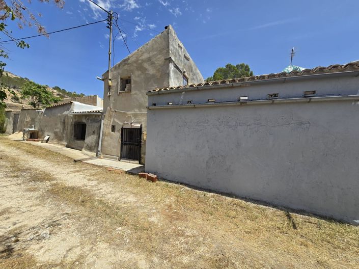 Image No.6-2 Bed Country House for sale