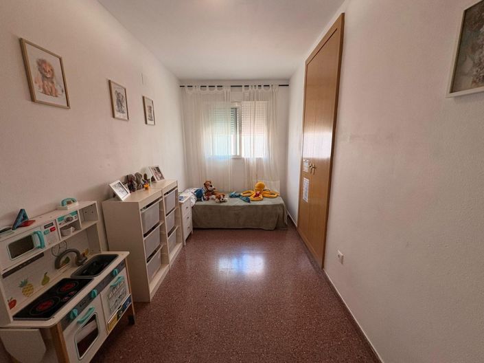 Image No.17-3 Bed Apartment for sale