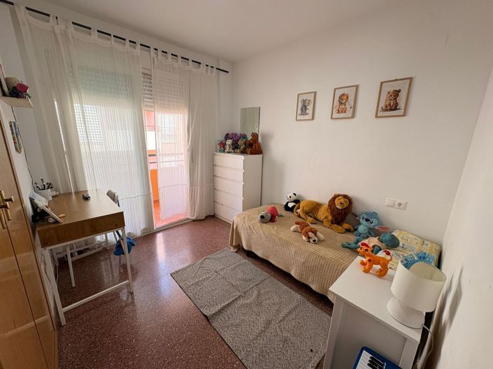 Image No.18-3 Bed Apartment for sale