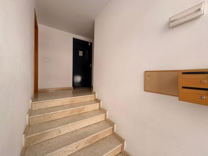 Image No.8-3 Bed Apartment for sale