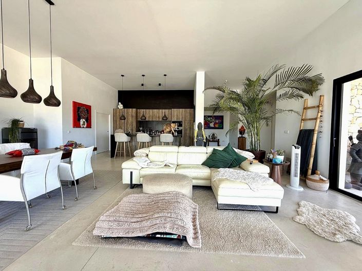 Image No.18-5 Bed Villa for sale