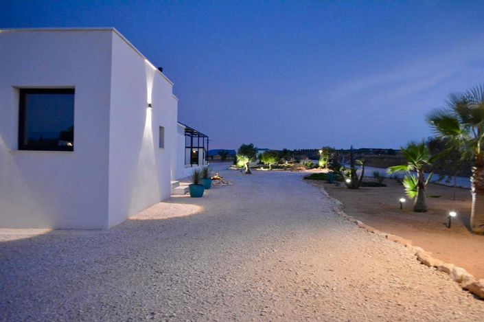 Image No.8-5 Bed Villa for sale