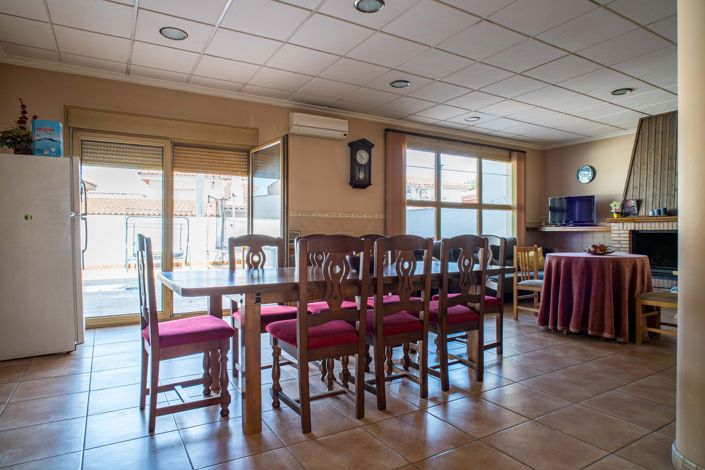Image No.10-5 Bed Villa for sale
