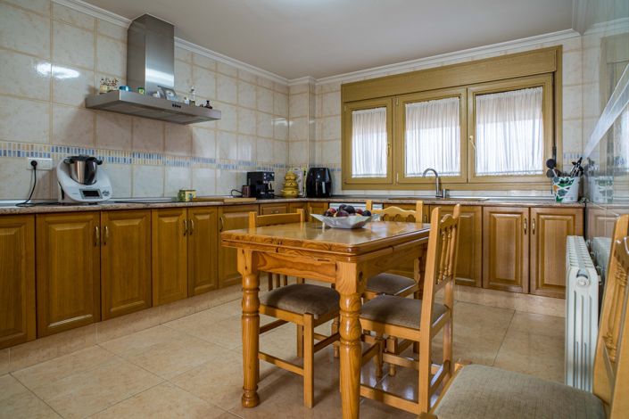 Image No.27-5 Bed Villa for sale