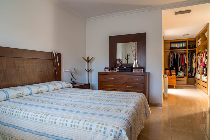 Image No.33-5 Bed Villa for sale