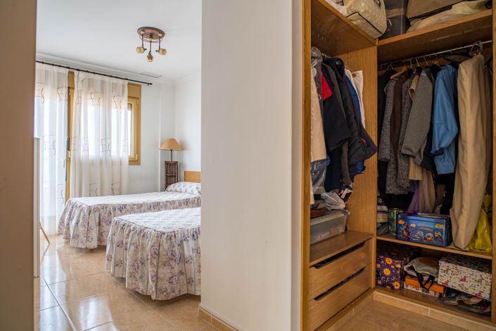 Image No.49-5 Bed Villa for sale