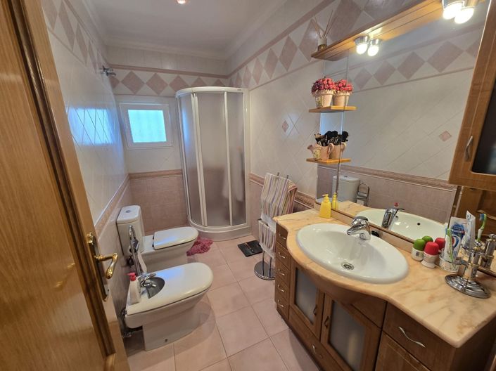 Image No.13-5 Bed Villa for sale