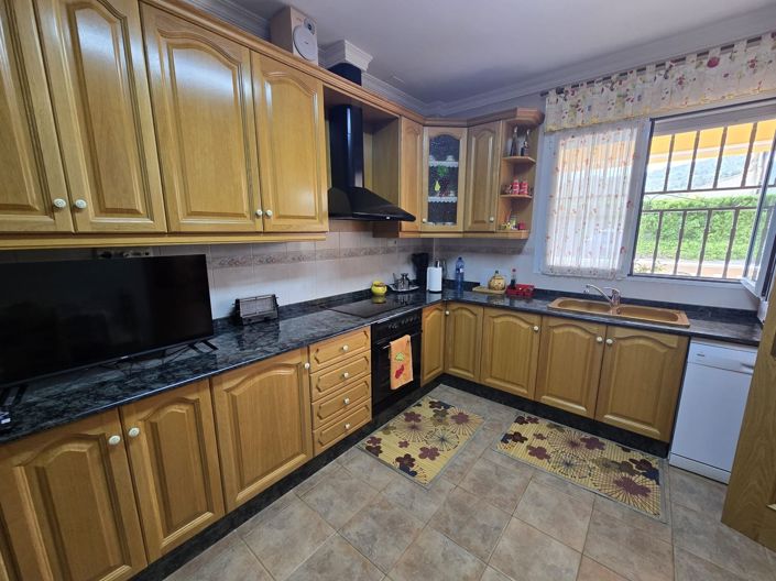 Image No.17-5 Bed Villa for sale