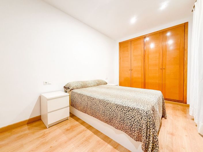 Image No.12-1 Bed Apartment for sale