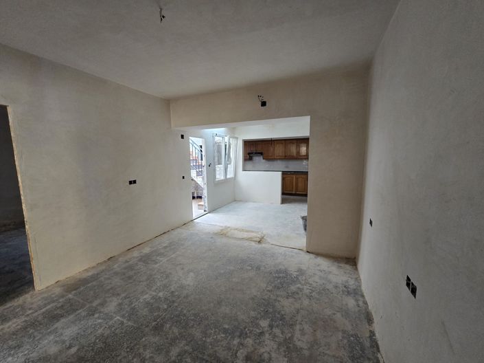 Image No.12-3 Bed Townhouse for sale