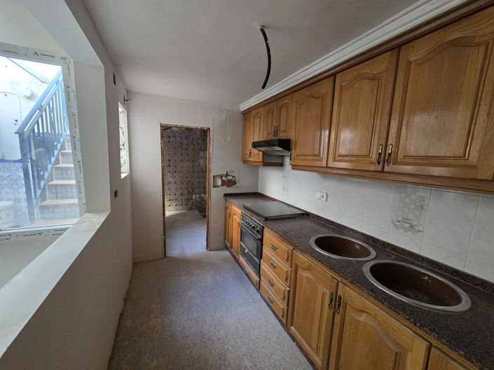 Image No.16-3 Bed Townhouse for sale