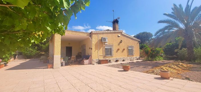 Image No.2-4 Bed Villa for sale
