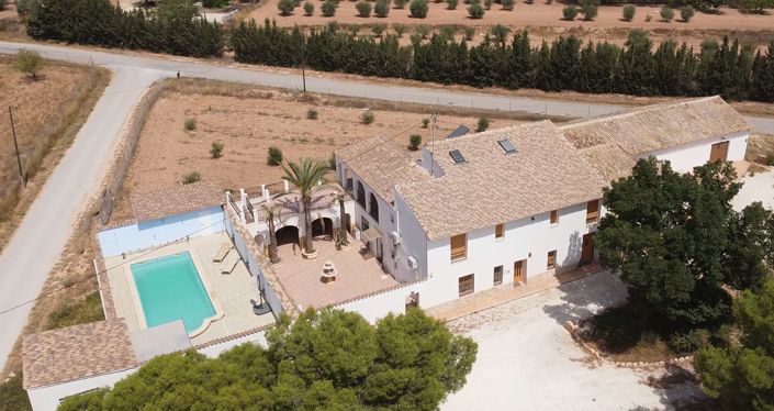 Image No.2-Villa de 6 chambres à vendre à Pinoso