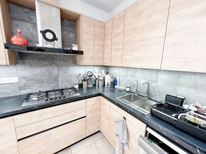 Image No.9-3 Bed Townhouse for sale