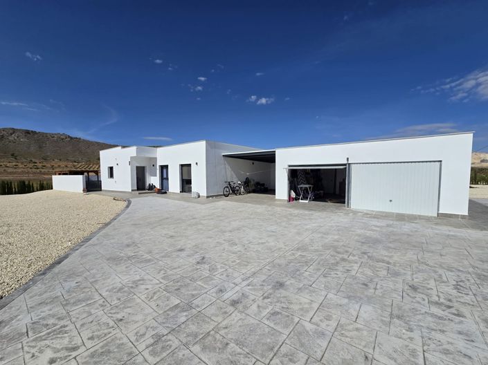 Image No.13-3 Bed Villa for sale