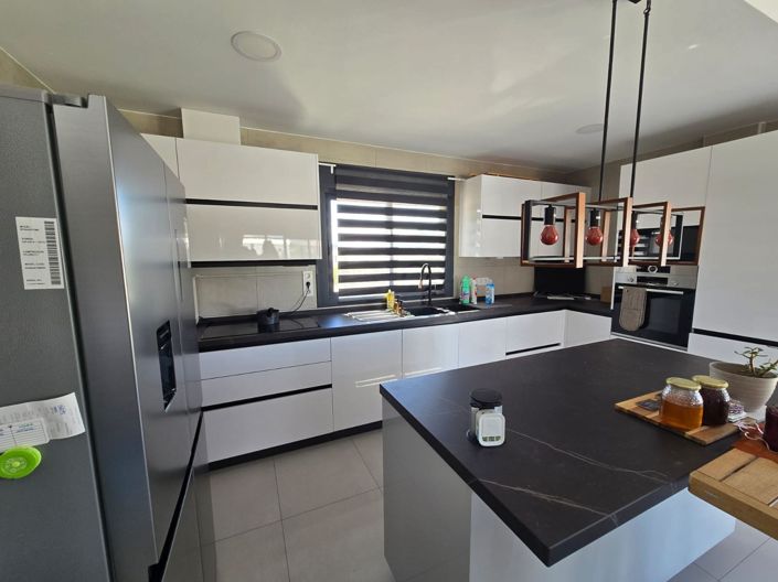 Image No.20-3 Bed Villa for sale
