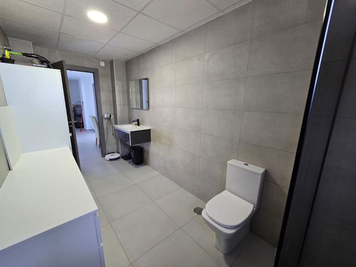 Image No.28-3 Bed Villa for sale