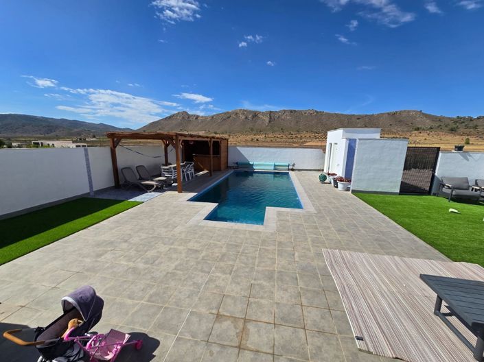 Image No.5-3 Bed Villa for sale