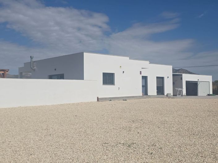 Image No.7-3 Bed Villa for sale