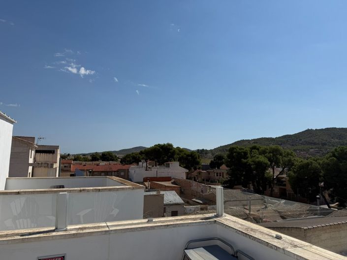 Image No.32-3 Bed Townhouse for sale