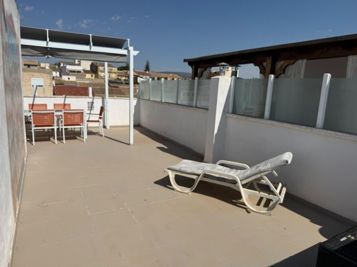Image No.35-3 Bed Townhouse for sale