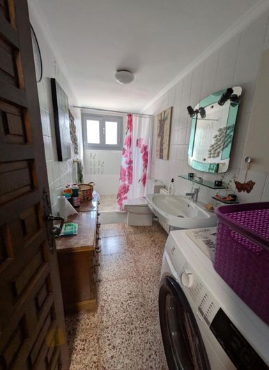 Image No.42-6 Bed Villa for sale