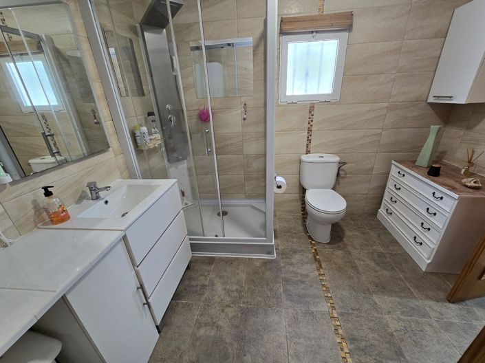 Image No.17-3 Bed Villa for sale