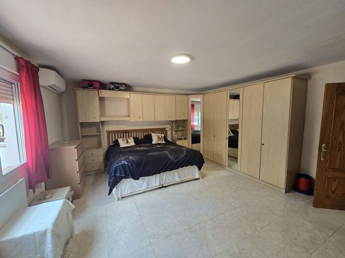Image No.32-5 Bed Villa for sale
