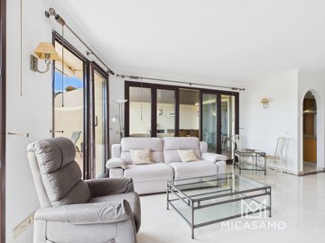 9415frontlinegolfapartmentinlasterrazasdelcot
