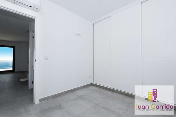 Image No.11-3 Bed Duplex for sale