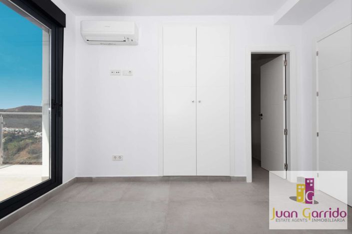 Image No.16-3 Bed Duplex for sale