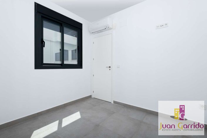 Image No.21-3 Bed Duplex for sale