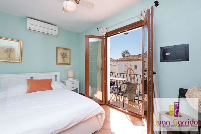 Image No.18-2 Bed Property for sale