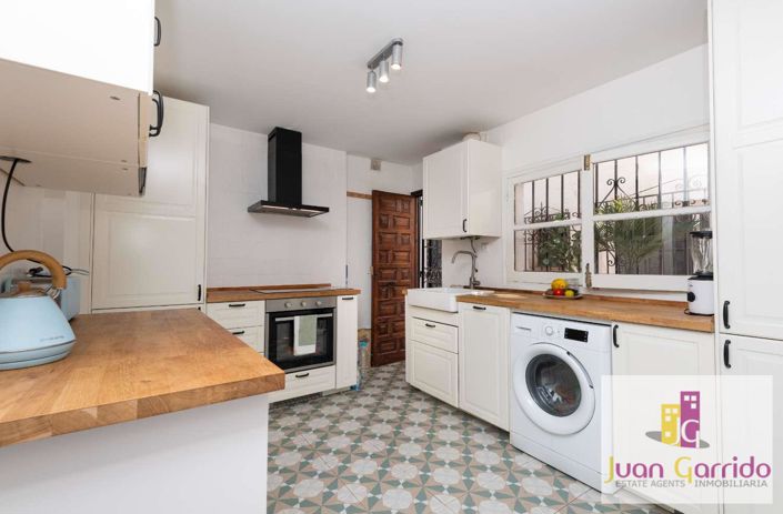 Image No.7-2 Bed Property for sale