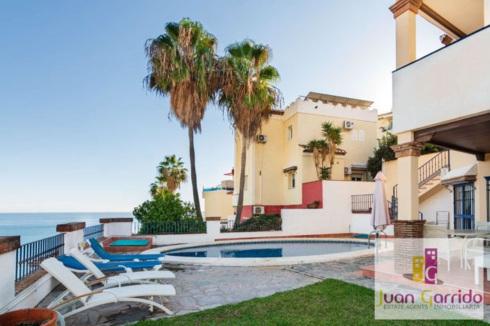 Image No.1-4 Bed Villa for sale