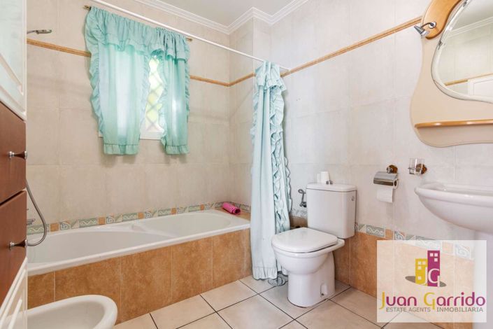 Image No.19-4 Bed Villa for sale