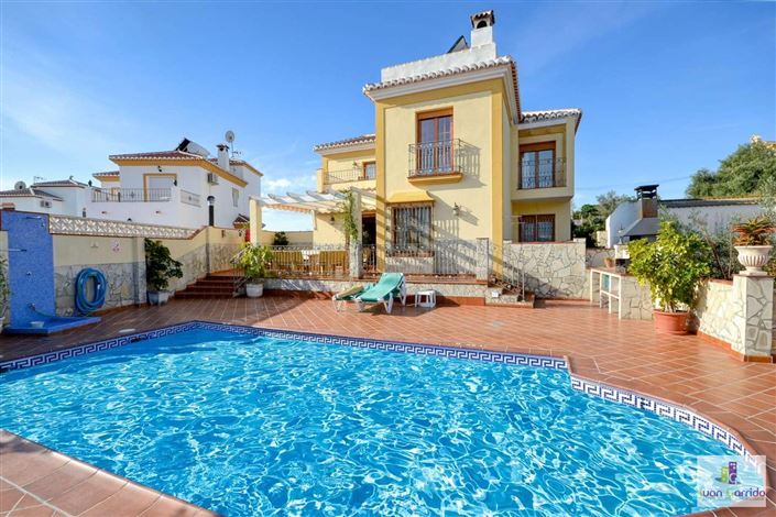 Image No.1-Villa de 7 chambres à vendre à Nerja