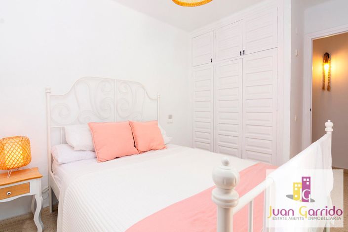 Image No.11-2 Bed Property for sale