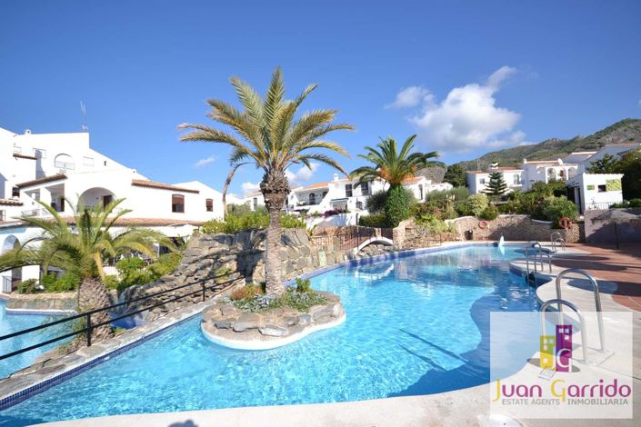 Image No.25-2 Bed Property for sale
