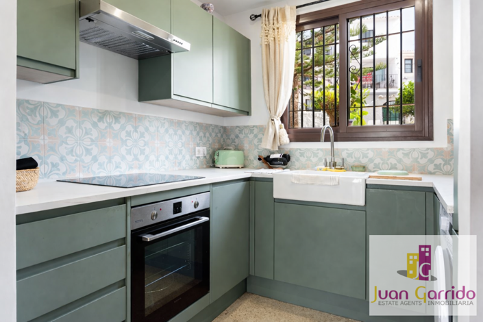 Image No.8-2 Bed Property for sale