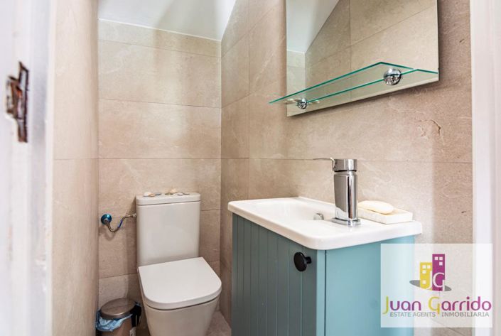 Image No.9-2 Bed Property for sale