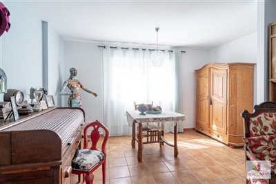 property157962964