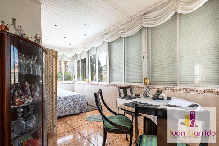 Image No.13-2 Bed Property for sale