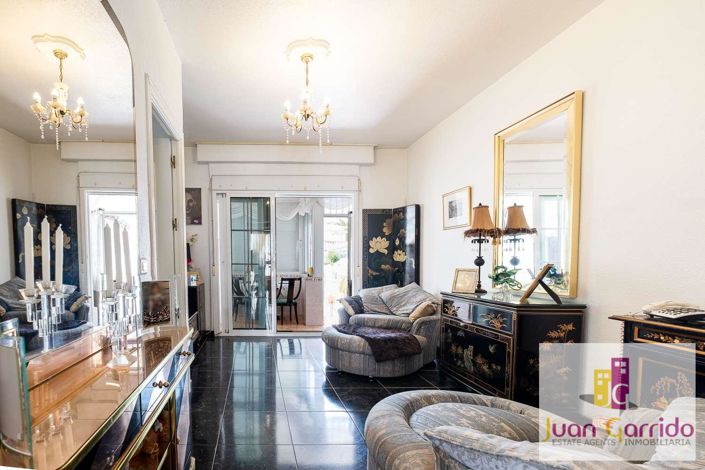 Image No.9-2 Bed Property for sale