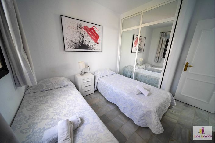 Image No.19-3 Bed Property for sale