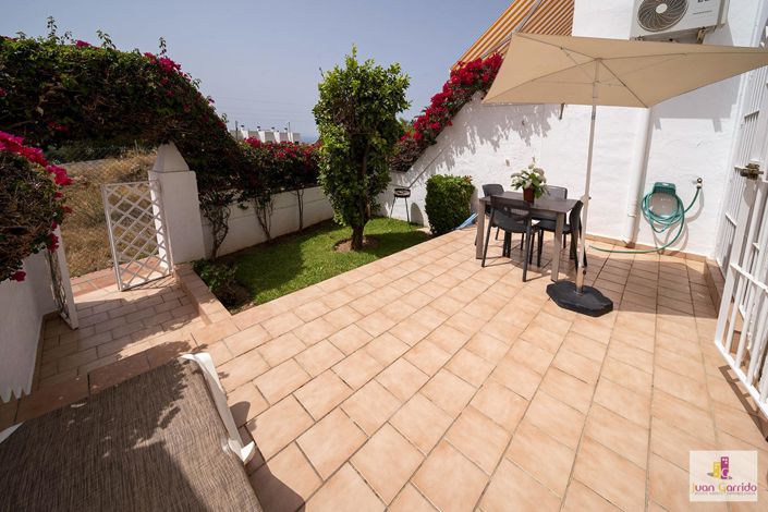 Image No.3-3 Bed Property for sale