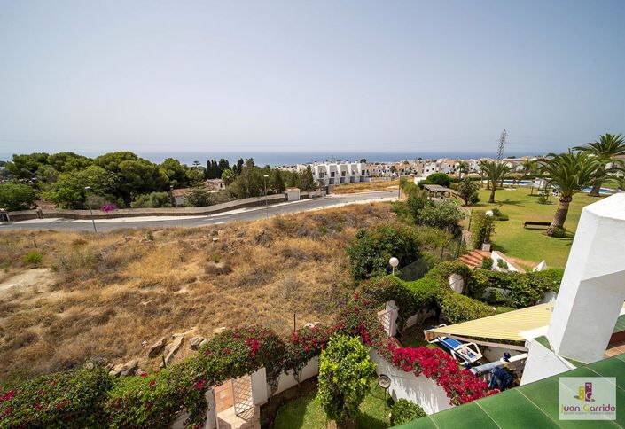 Image No.34-3 Bed Property for sale