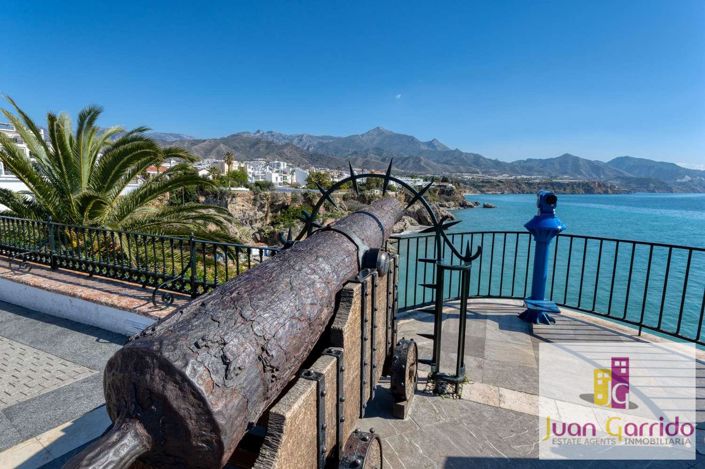 Image No.29-2 Bed Apartment for sale