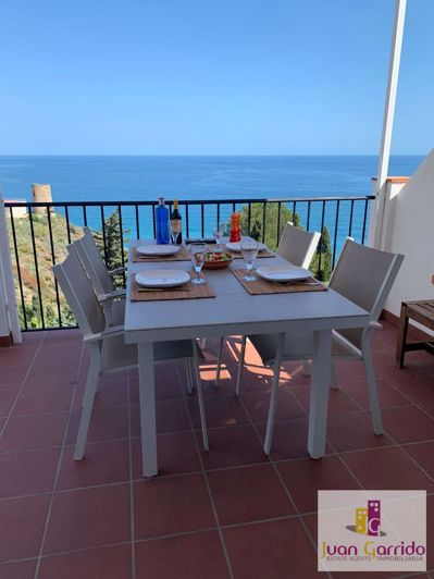 Image No.10-2 Bed Property for sale