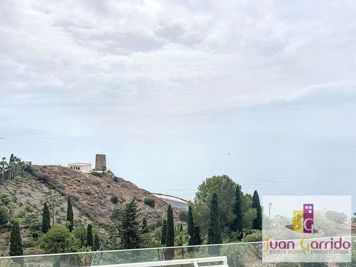 Image No.27-2 Bed Property for sale